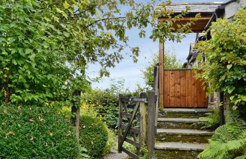 Tucked Away - Photo 8