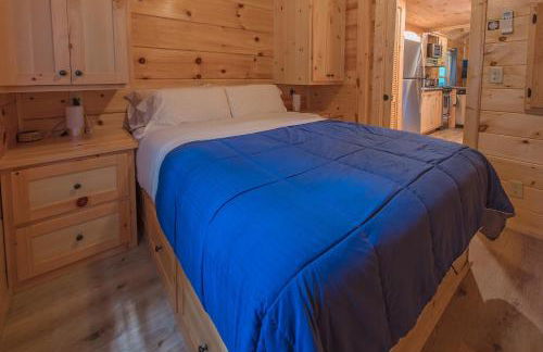 Papa Cabin Tiny Log Home Comfort In Rustic Bliss - Foto 12