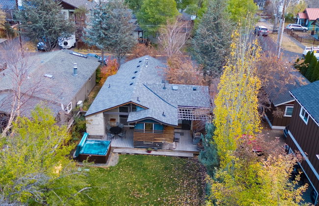 Riverfront Bend by Avantstay Private Dock Kayaks Large Yard w Views Hot Tub - Foto 4