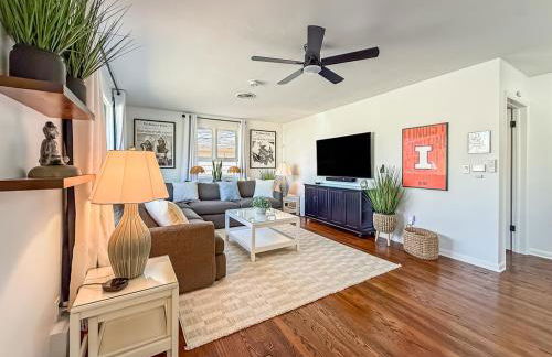 Cozy Cottage Walkable To UIUC - Foto 1