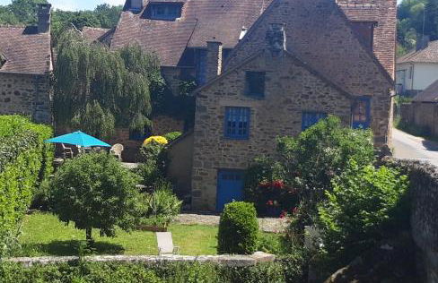 Gite du Pont Saint-Céneri-Le-Gérei dans les Alpes Mancelles - Photo 1