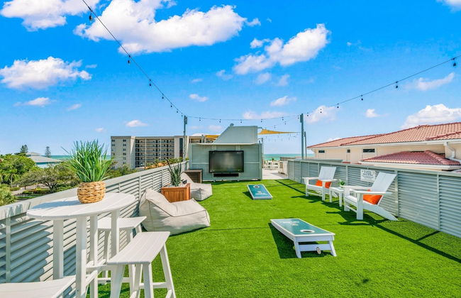 Elevated Perspective - Foto 24