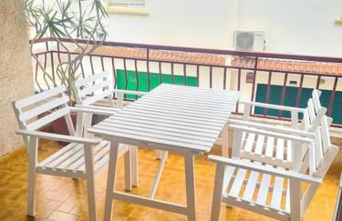 Nice beachside 2-BD apt near Barcelona - Foto 27