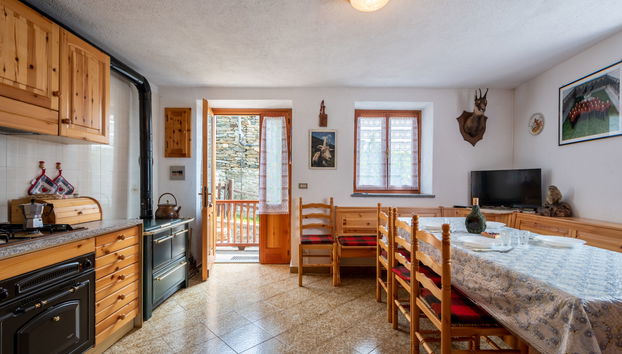 Kitchen / Dining Room