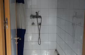 Tu casa flotante en Sevilla! Barco en alquiler en el Guadalquivir - Photo 25