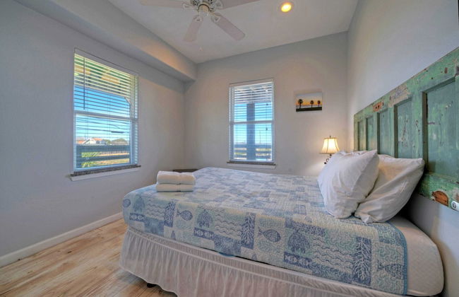 6bdr Bay Haven w/ Shared Waterfront Pool + Boat Dock Keeper Trout by Avantstay - Foto 24