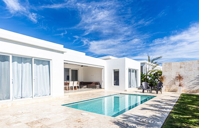 Spacious Family Suite, Ocean Village! - Photo 1