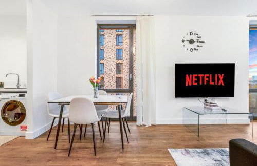 Modern 3-Bed Penthouse with Terrace & Gym, Near Canary Wharf, Weekly deals - Foto 12