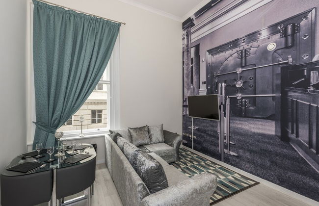 Union Bank Apartments - Photo 31