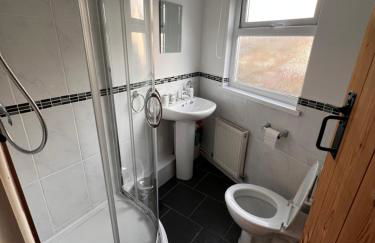 Ty Daisy, Gilwern - Foto 17