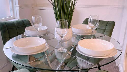 Relaxing 4BR Home - Free WiFi -Ideal for Contractors - Foto 5