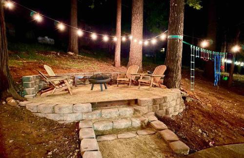 FirePit~Horseshoes~King Bed~Near Lake, Wine, Farms - Foto 1