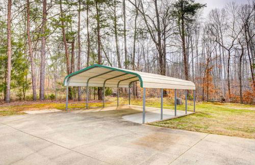 Browns Summit Vacation Rental with Fire Pit! - Photo 32