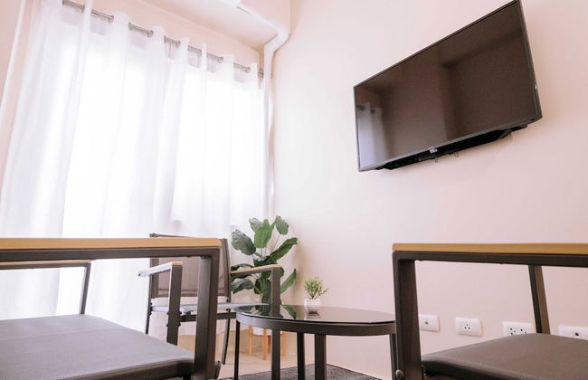 A Relaxing Poolside Stay - Foto 8