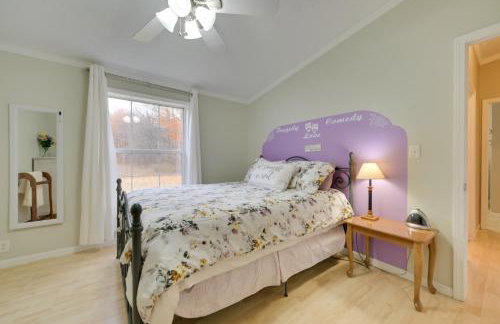 The Country House - Kalkaska Retreat with Fire Pit - Foto 21