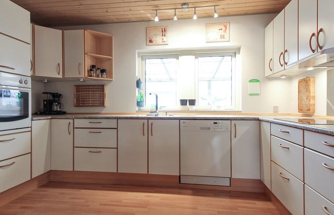 4 bedroom House in Væggerløse with terrace - Photo 7