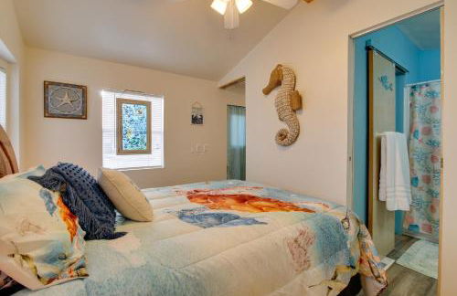 Furnished Deck Waterfront Port Isabel Cottage! - Foto 16