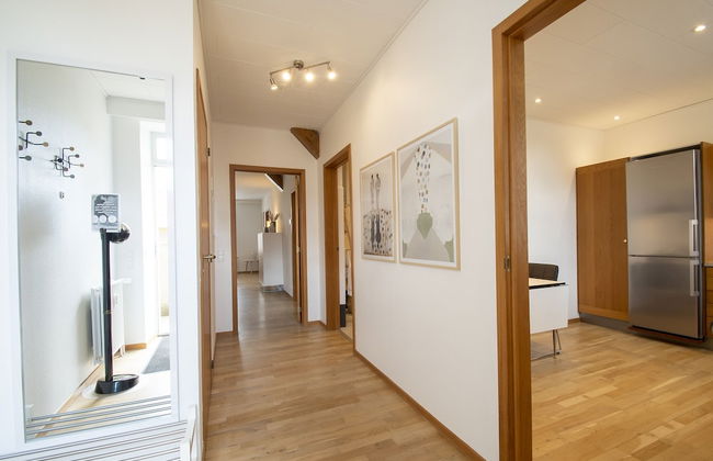 Exclusive 2 Bedroom Apartment - Photo 2