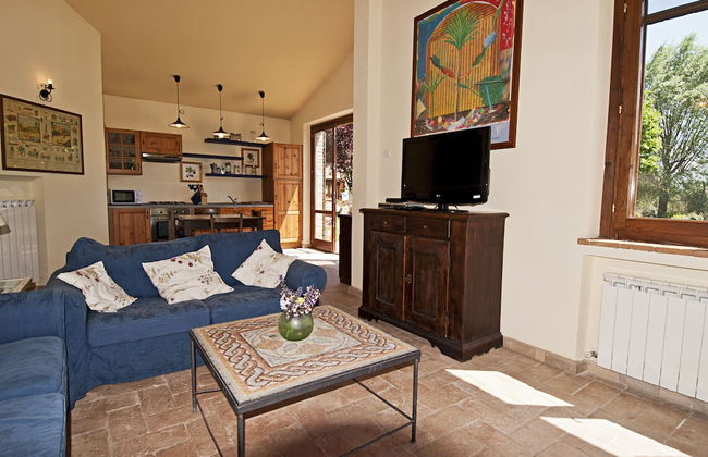 Casale Chimneys Immersed in Olive Trees - Foto 16