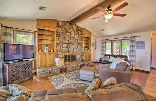 Grand Lake Views and Fire Pit Monkey Island Home! - Foto 2