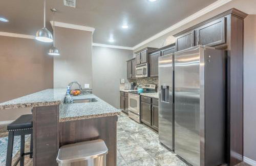 Sunset Retreat, Clean Modern 3BR, Garage, Near 191 - Foto 9