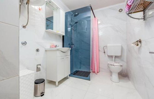 4 Bedroom Gorgeous Home In Lisicic - Foto 38