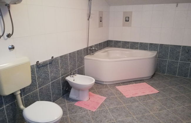 Villa Valeta 500 Meters From the Beach - Photo 27