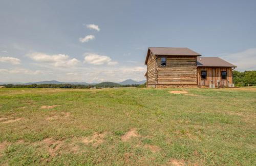Bedford Cabin with Porch, 5 Mi to Historic District! - Foto 23