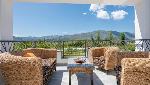 Awesome Home In Veliki Prolog - Foto 2