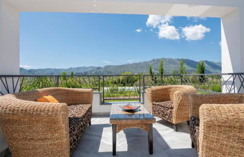 Awesome Home In Veliki Prolog - Foto 2