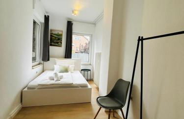 Haus Rasink I Monteure I Teams I 160m2 I 5 Z I Terrasse I P I 2 WC I Küche I Smart TV - Foto 4