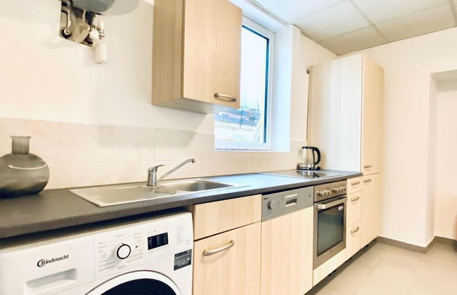 Stylish Shared 3-Bedroom Stay Near City - Foto 40