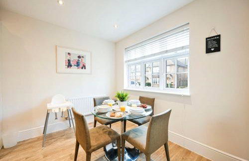 LUX Contractor & Family Haven - Parks x2, Sleeps 9 - Foto 33