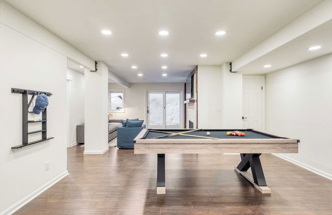 Explorer by Avantstay Close to Slopes! Game Room, Guest Suite, Hot Tub - Photo 3