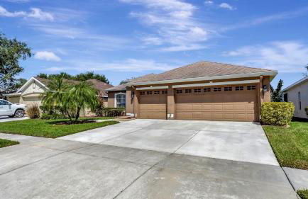 Valrico's Hidden Gem A Stunning 3-Bedroom Oasis Awaits! - Foto 57