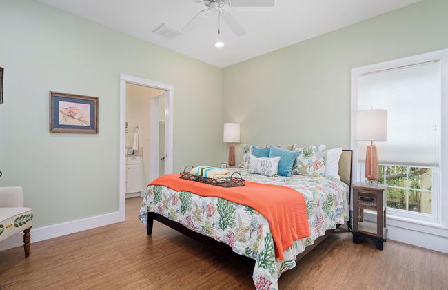 Magnolia Cottage by Miss Kitty’s - Photo 15