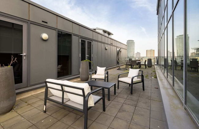 The Riverside Residence - 3bdr Flat With Balcony - Foto 11