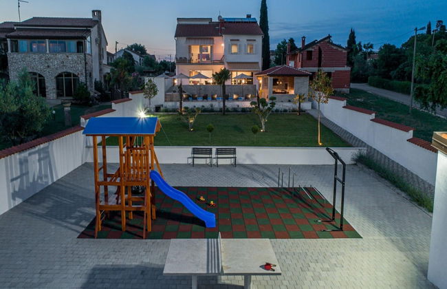 Aesthetic Villa With Private Pool - Foto 34