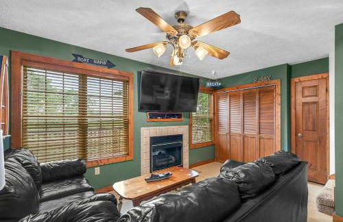 Walk to Lake Lampe Cabin with Fireplace and Deck! - Foto 4