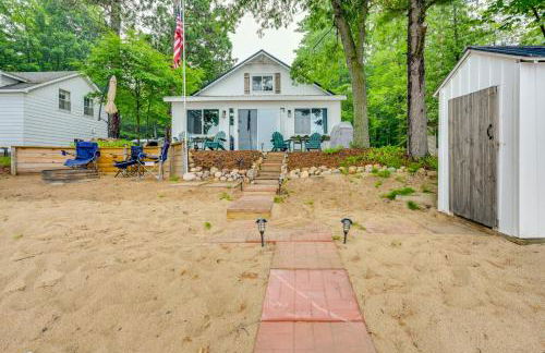 Cozy Waterfront Hale Cottage on Long Lake! - Foto 28