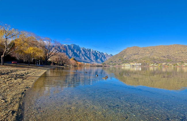 Lake Edge Family Cottage Panoramic View - Foto 31