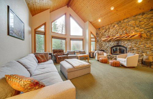 19 Mi to Slopes at Crystal Mtn Getaway with Hot Tub - Foto 4