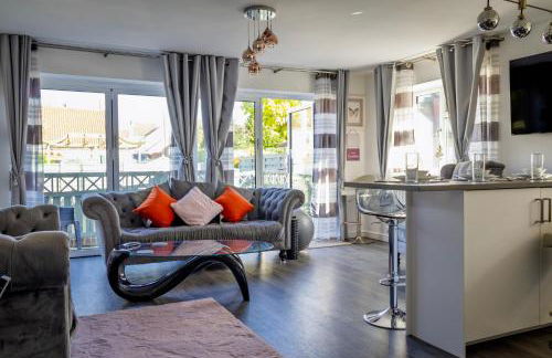 Modern Medway Bungalow - 3BR Garden & Free Parking, Kent - Foto 1