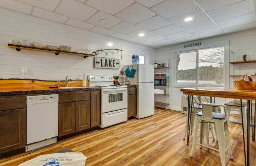 Great for Gatherings! Lakefront Ticonderoga Villa - Foto 37