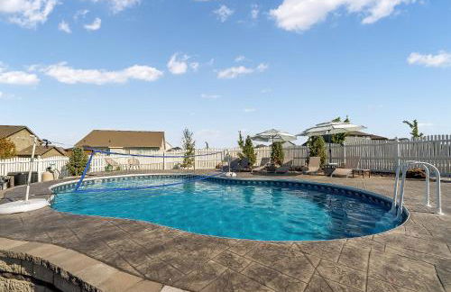 Spacious Country Farmhouse Retreat, Sleeps 16, Pool, Movie Room - Foto 6