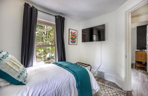 The Akron Retreat: Modern 3-Bedroom Oasis - Foto 24