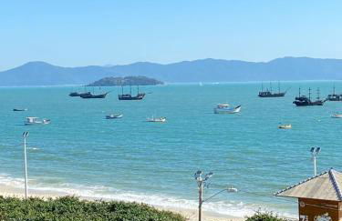 Maravilhoso apartamento Beira-mar praia da cachoeira Florianópolis - Foto 12