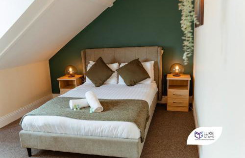 Luke Stays -Whitehall Road - Foto 1