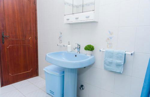 Hillside Studio with Sea View & Fibre Internet - Foto 18