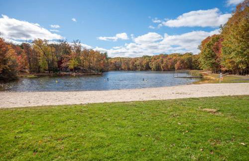 Spacious 3BR Home with BBQ in Gated Penn Estates - Foto 1